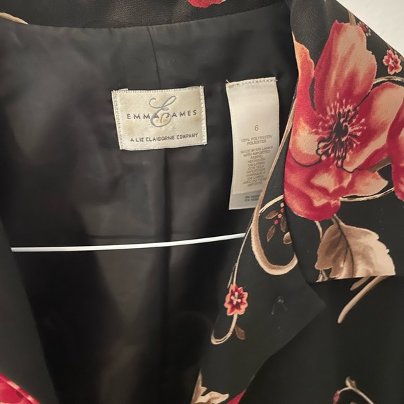 Emma James black and floral blazer. Size 6 - Picture 3 of 3